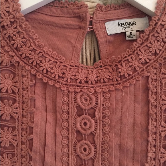 Kenzie Lace/Bell Sleeve Dusty Pink Top NWT 🌸C5 - Picture 3 of 8